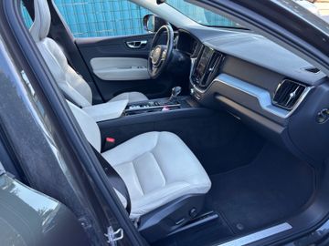 Volvo XC60 - 11