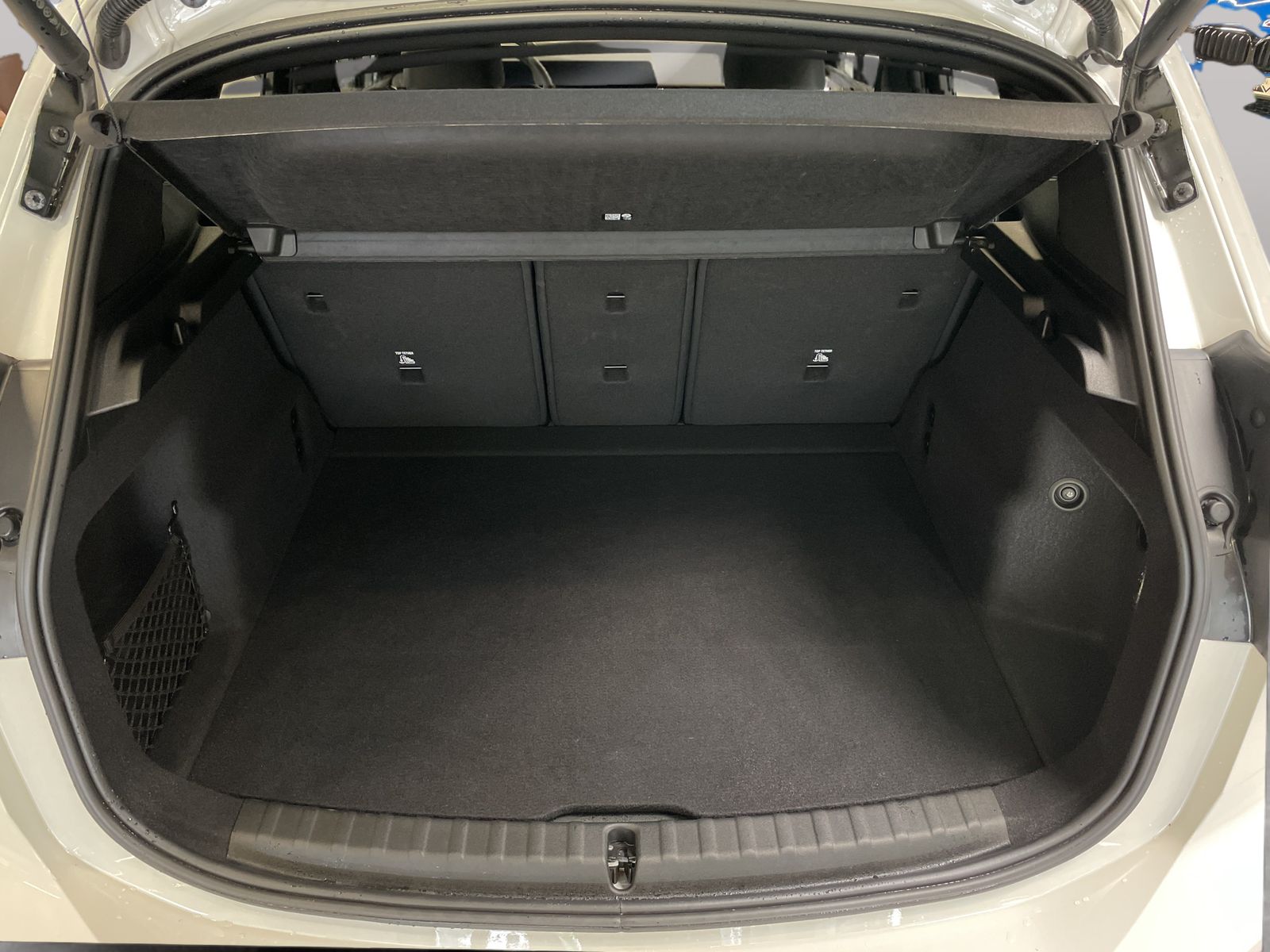BMW 223 Active Tourer - Bild 16