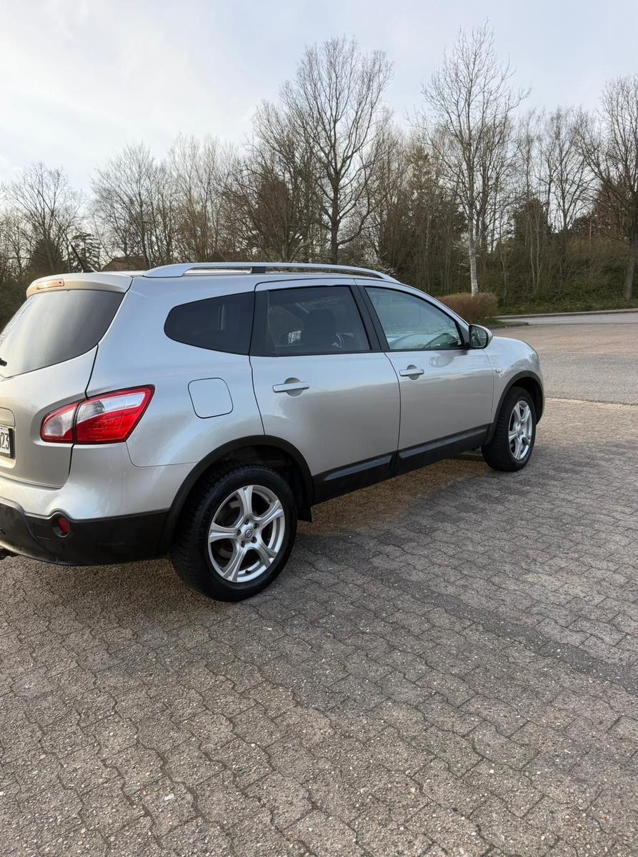 Nissan Qashqai+2 2011 — engine 114 HP (84kW)