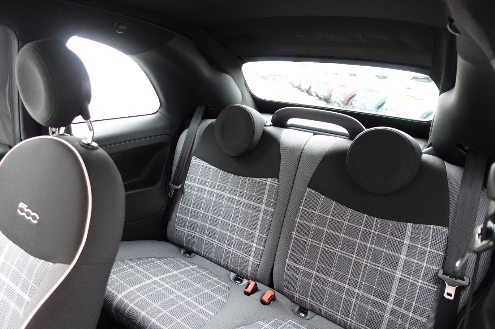 Fahrzeugabbildung Fiat 500C Cabrio Lounge 1.0Mild Hybrid,Einparkhilfe