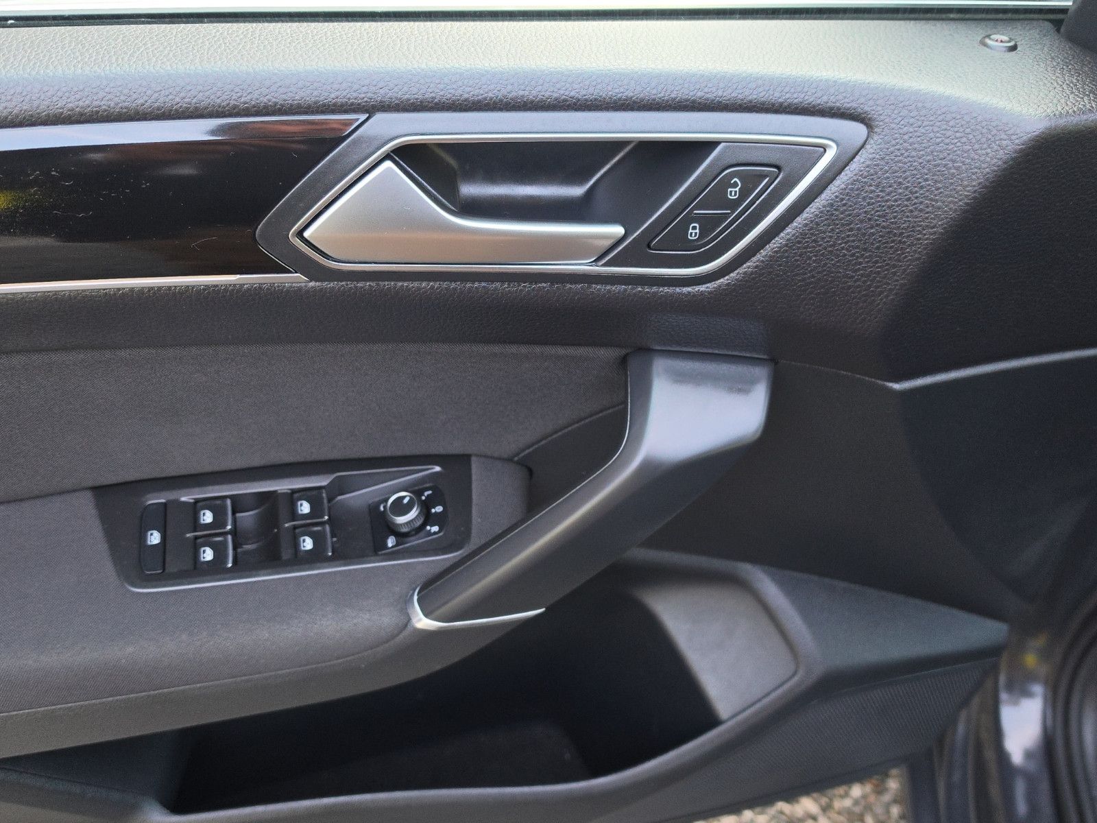 Fahrzeugabbildung Volkswagen Touran Highline BMT/Start-Stop AUTOMATIK 1.Hand