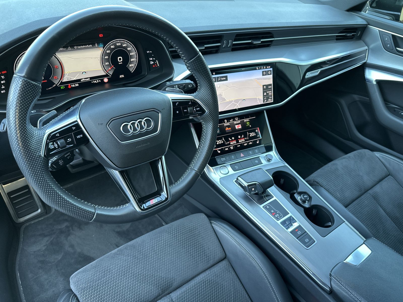Fahrzeugabbildung Audi A6 Avant 40 TDI S-Line NAV+MATRIX+KAMERA+V-COCK