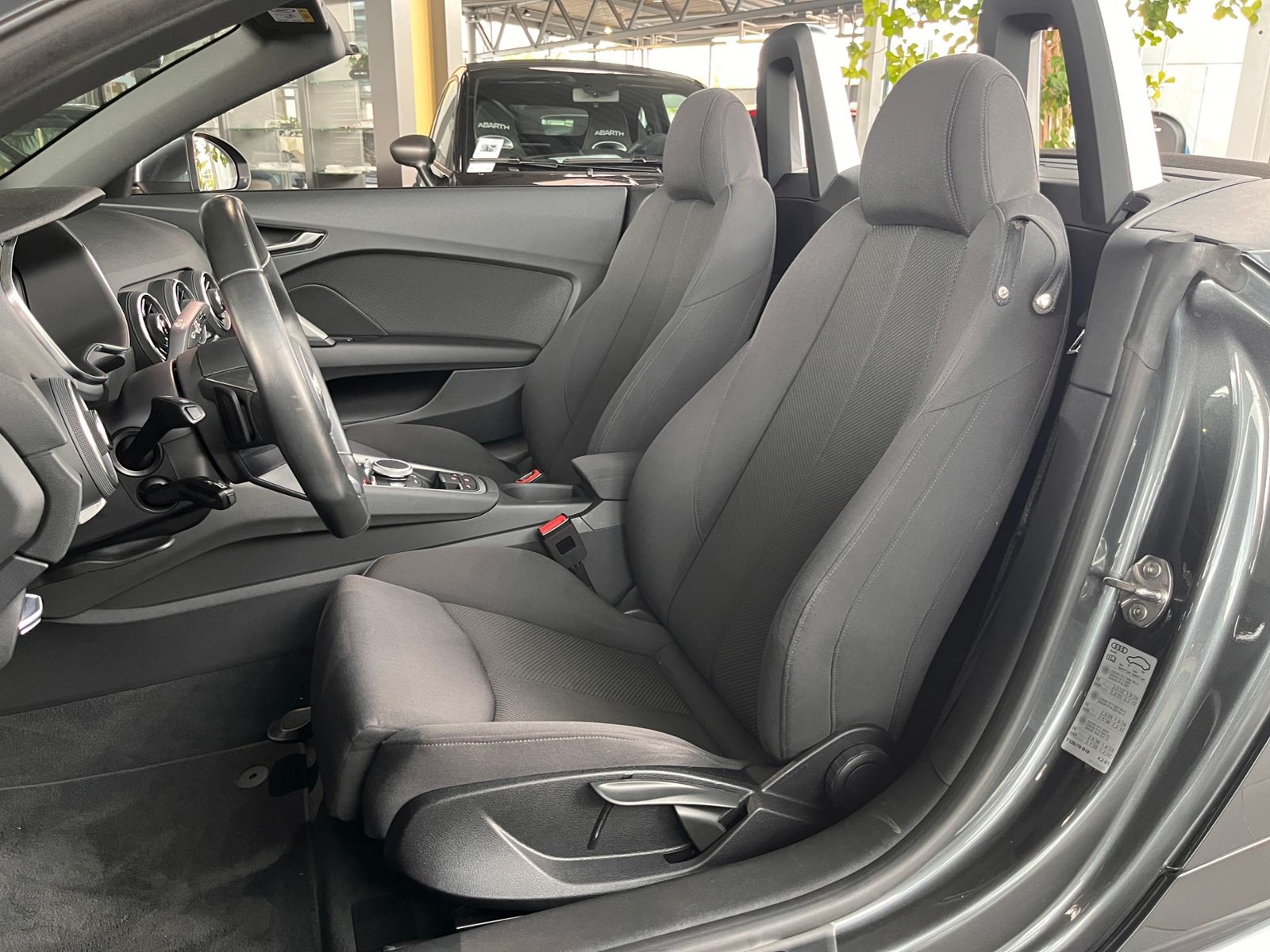 Fahrzeugabbildung Audi TT Roadster  45 TFSI quattro S line S tronic LED