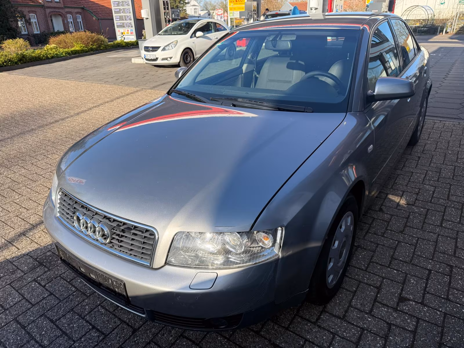 Audi A4 2.0 20V Automatik nur 140.000km Export