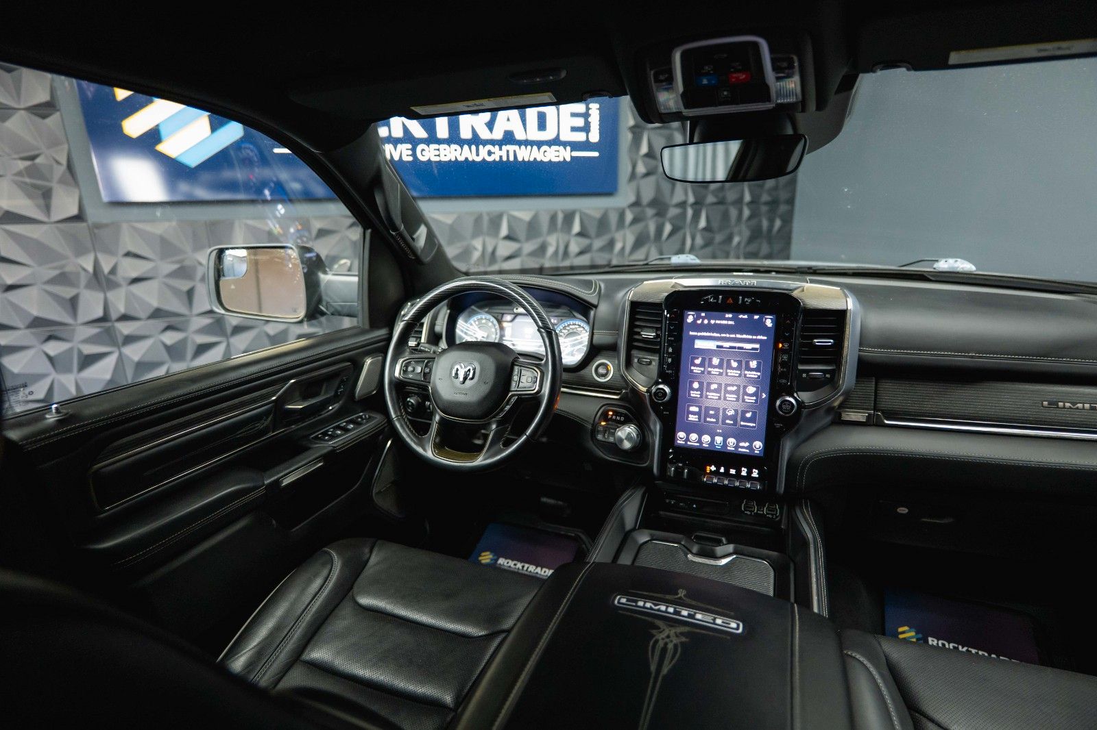 Fahrzeugabbildung Dodge RAM 5.7 V8 HEMI 4x4 LIMITED Night LongBed *ACC*