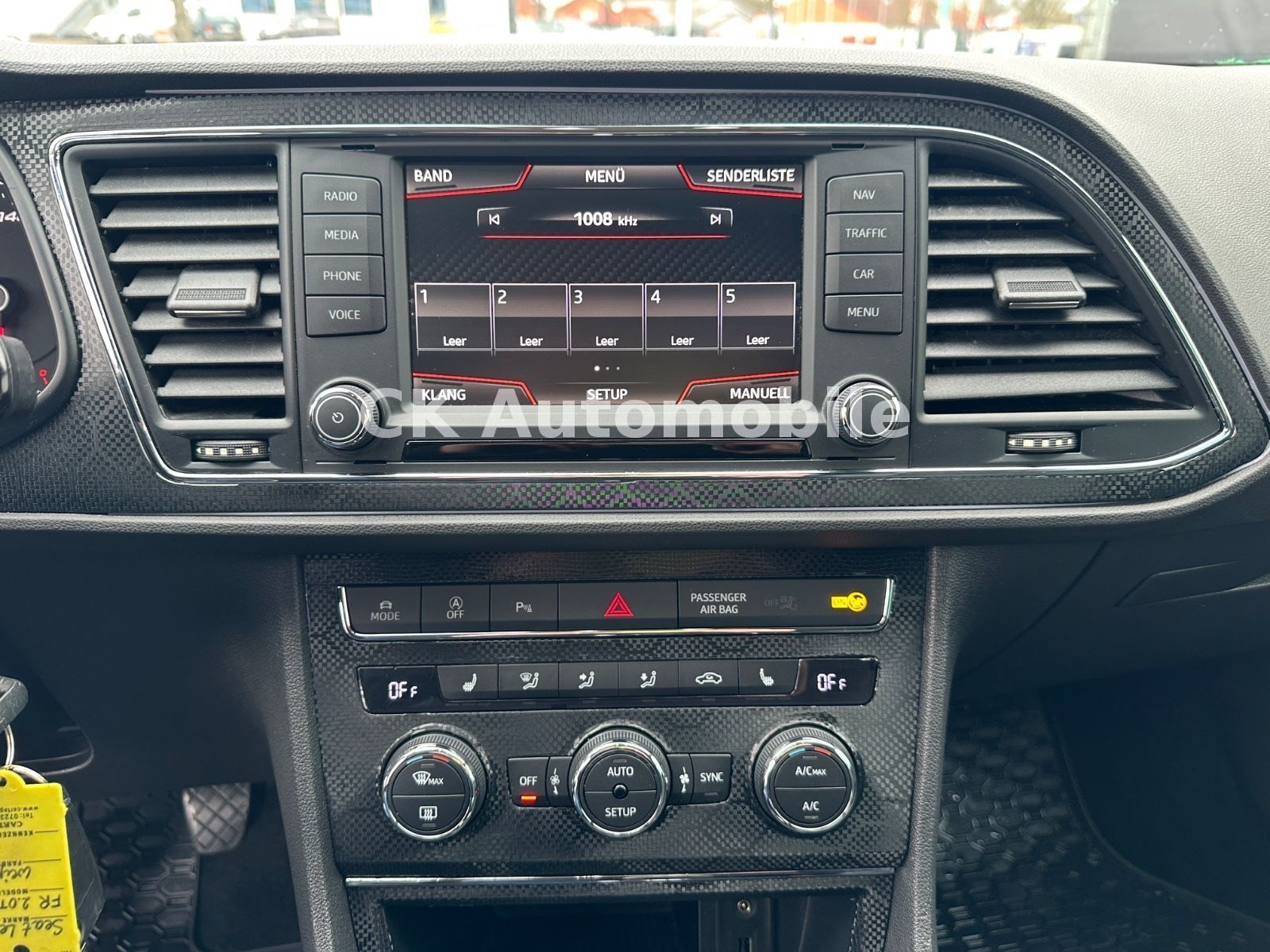 Fahrzeugabbildung SEAT Leon FR 2.0 TDI/Navi/LED/Alcantara/SHZ/PDC