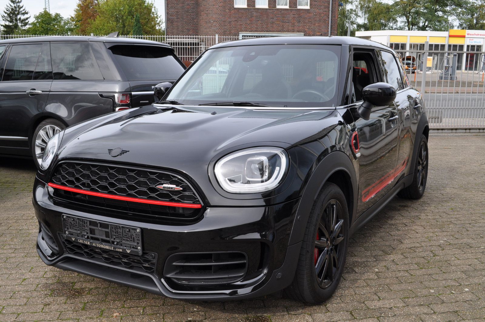 Fahrzeugabbildung MINI John Cooper Works Countryman Vollausstattung