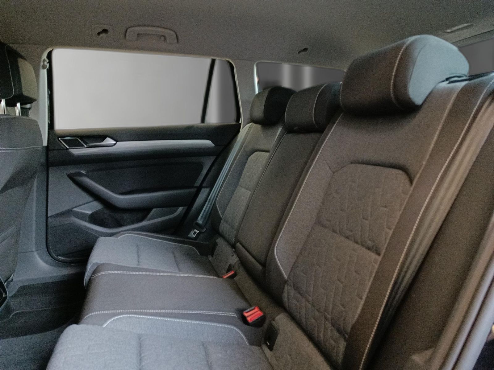 Volkswagen Passat - Bild 17