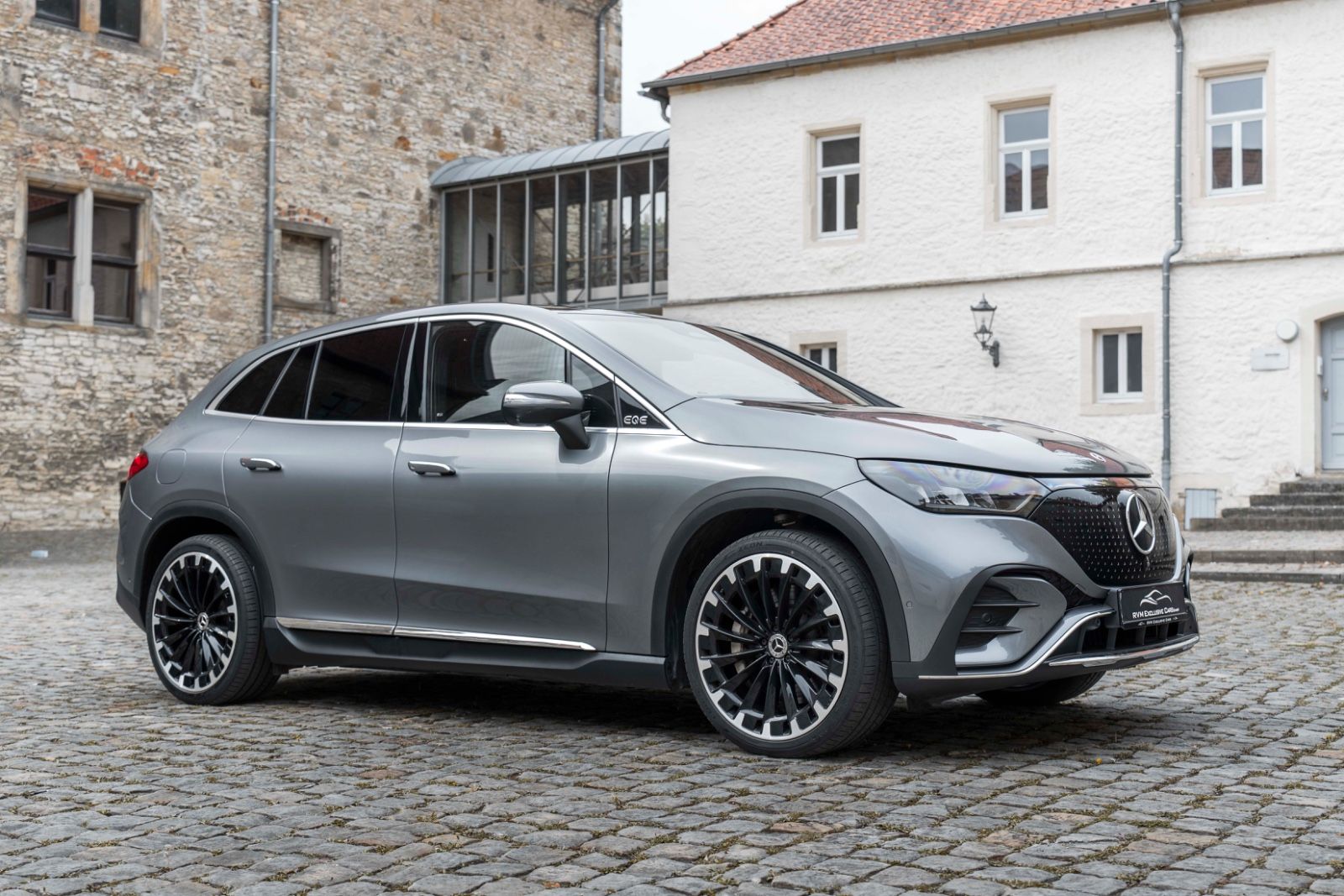 Fahrzeugabbildung Mercedes-Benz EQE 350 4Matic BURMESTER PANO MASSAGE 360° ACC