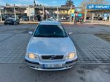 Volvo v40 1.6 - gebrauchte Volvo V40 aus dem Jahr 2000