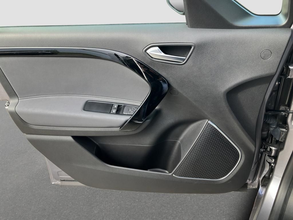 Fahrzeugabbildung Mercedes-Benz T 180 d STYLE Standard *Navi*Leder*SpurH*2xKlima