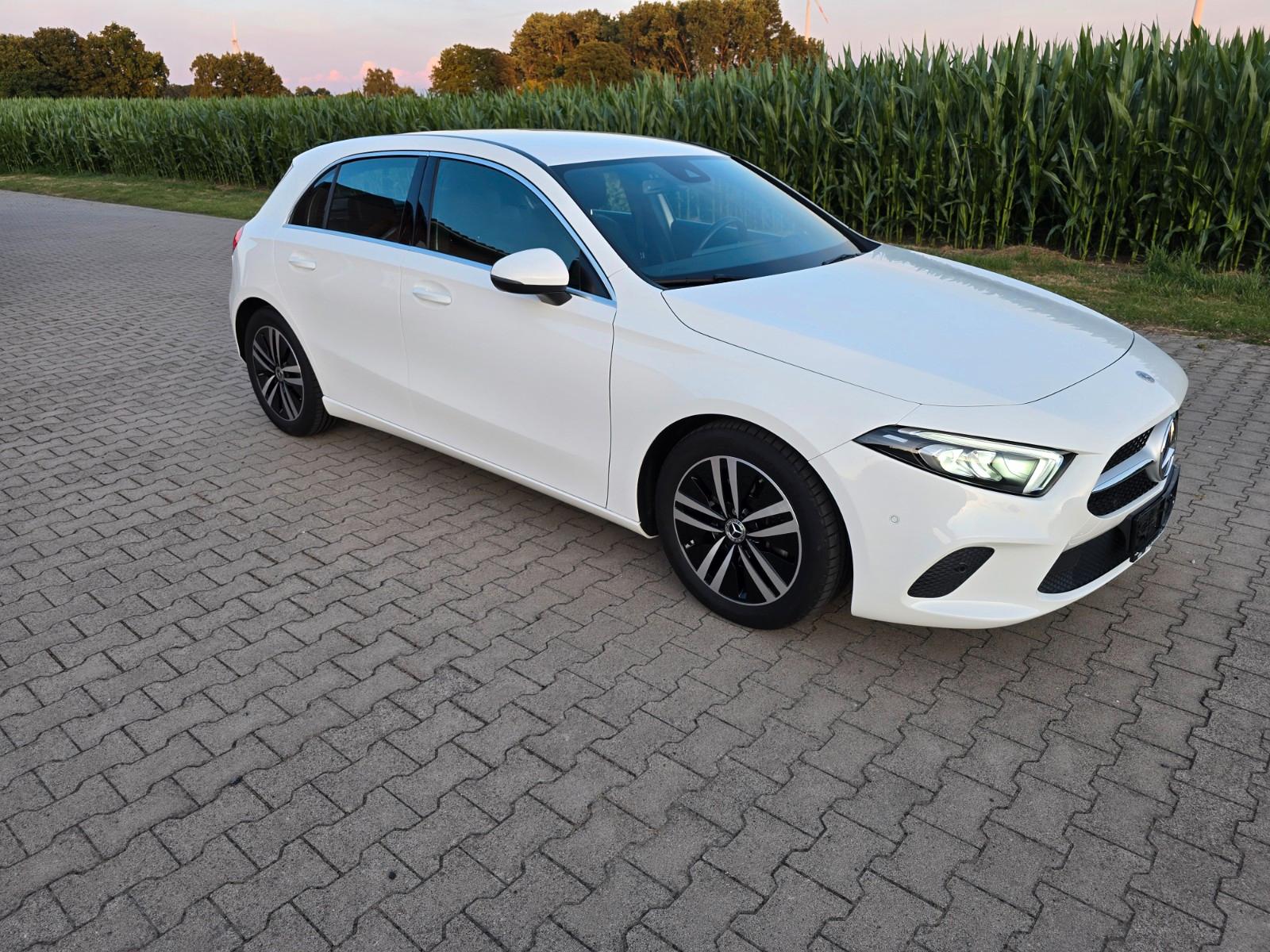 Mercedes-Benz A-Class Progressive LED Leder Kamera Alu 17 MBUX, миниатюра 7