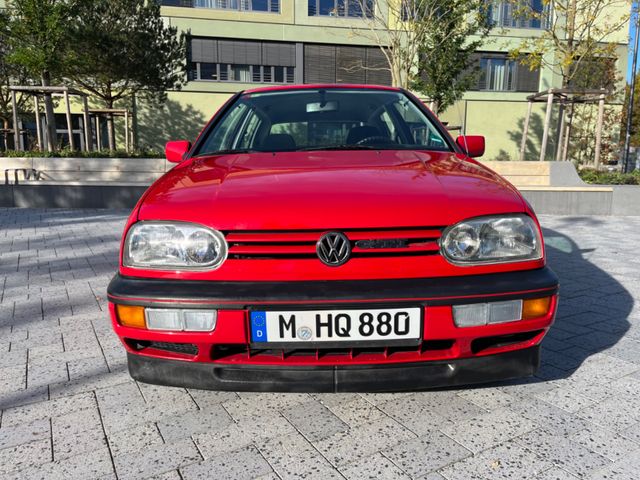 Volkswagen Golf 2.0 GTI - TÜV + Oldtimer NEU - Original