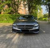 Mercedes-Benz E 220 d Autom. - - Mercedes-Benz E 220 Gebrauchtwagen in München