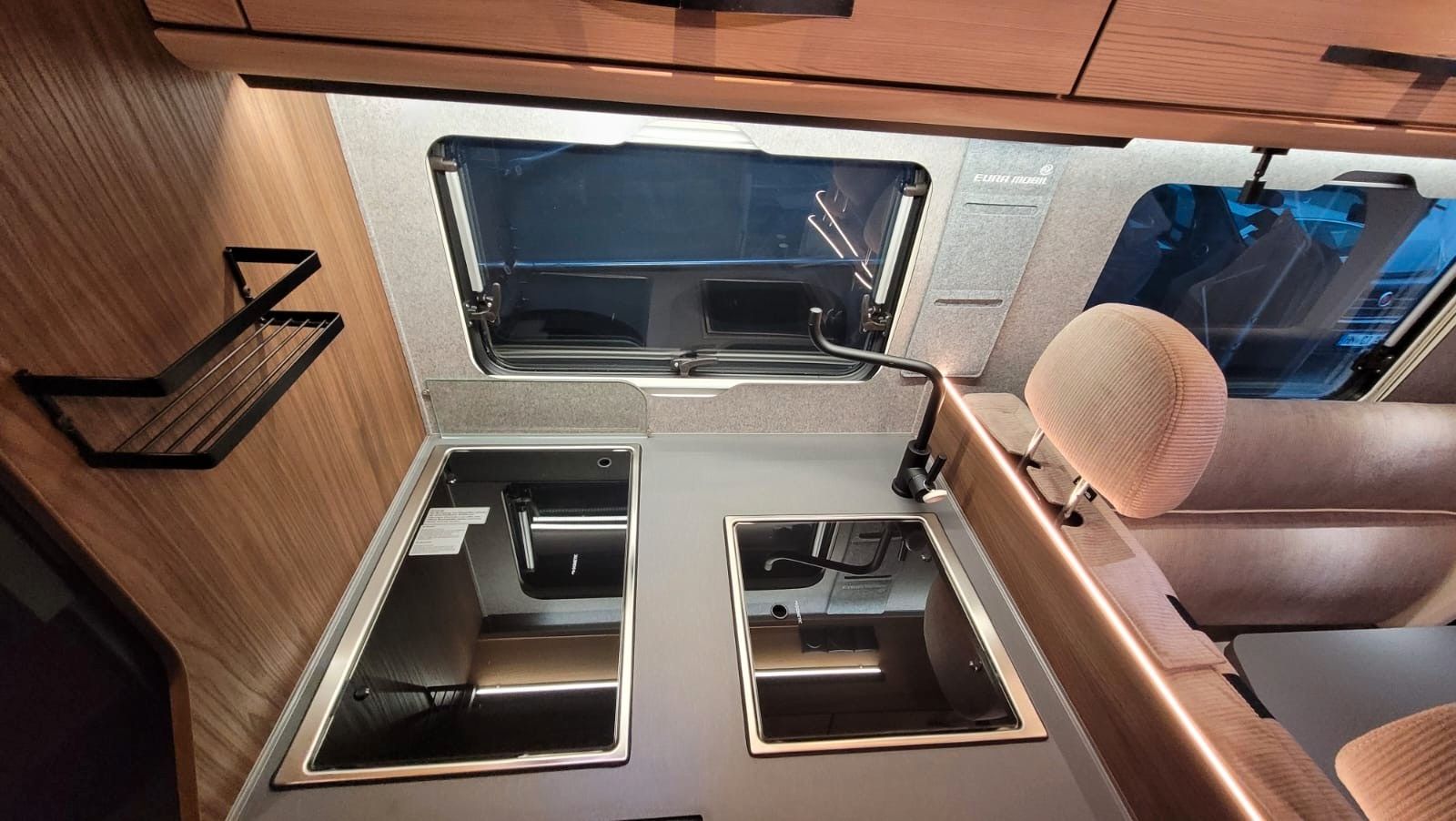 Fahrzeugabbildung Eura Mobil Profila T 696 EB SONDERPREIS - 3x verfügbar!