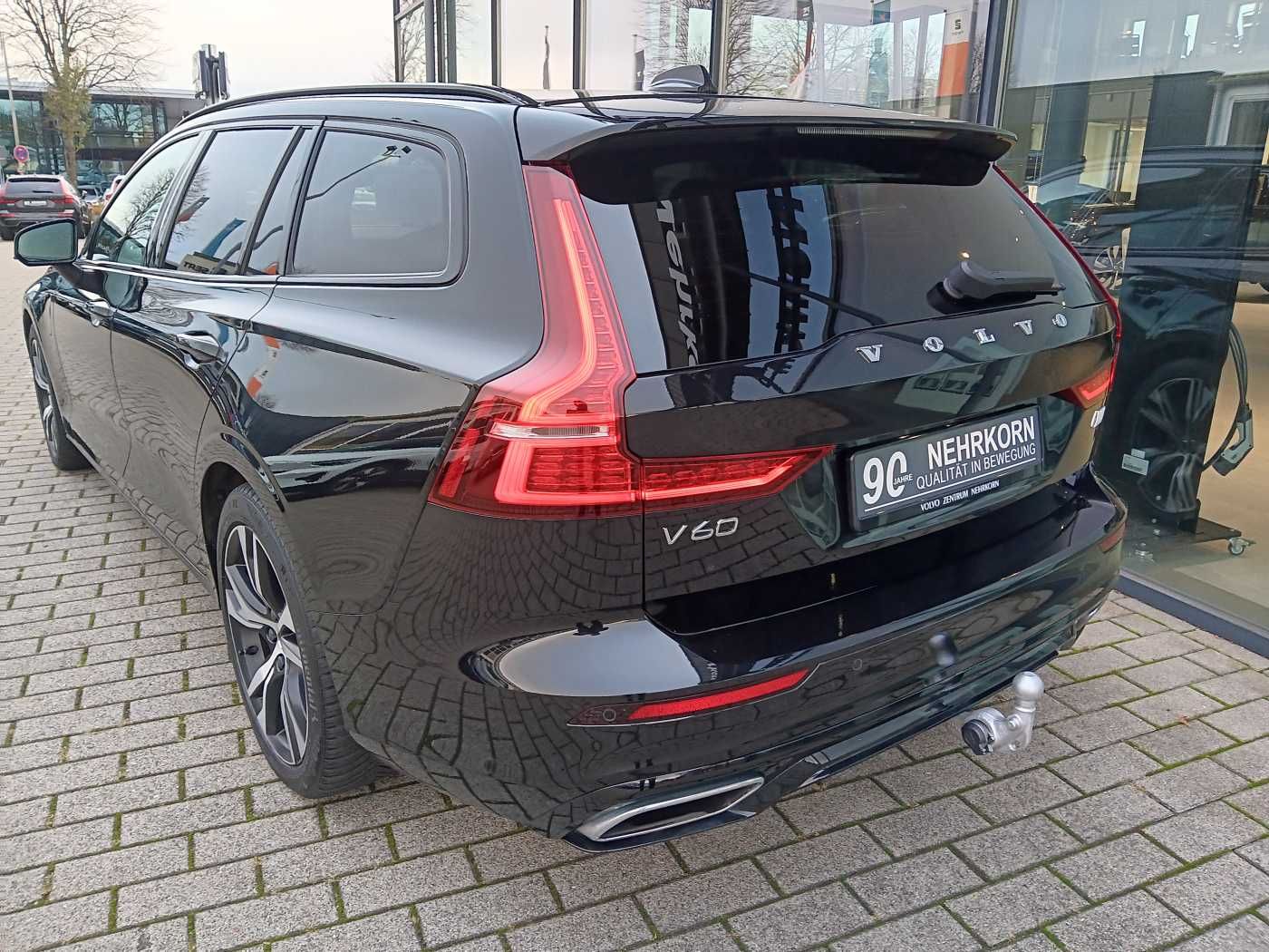 Fahrzeugabbildung Volvo V60 T6 Recharge AWD R-Design 'GROßER AKKU