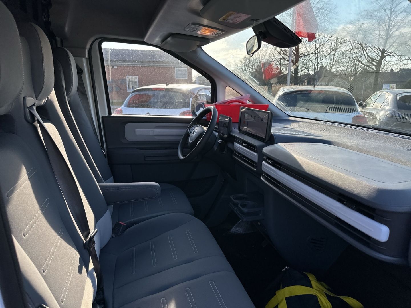 Fahrzeugabbildung Maxus e-Deliver5 L1H1 64 Spurhalteass. Navi 360 Kamera