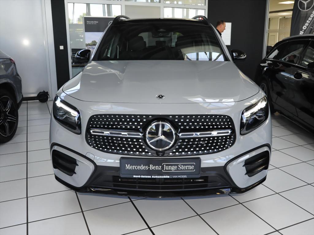 Mercedes-Benz GLB 200 AMG ADVANCED+ PANO MBUX 360° KEYLESS AHK