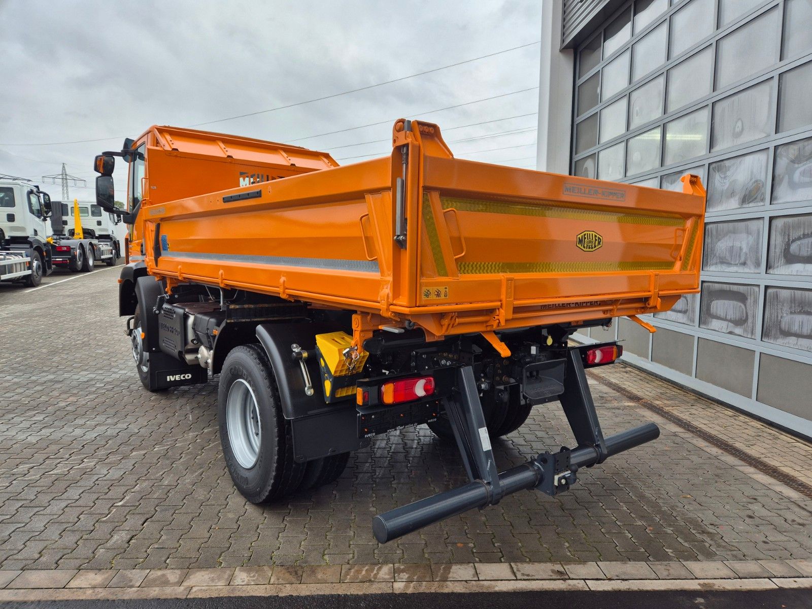 Fahrzeugabbildung Iveco ML150E28W 4x4 Meiller Dreiseitenkipper 2xAHK