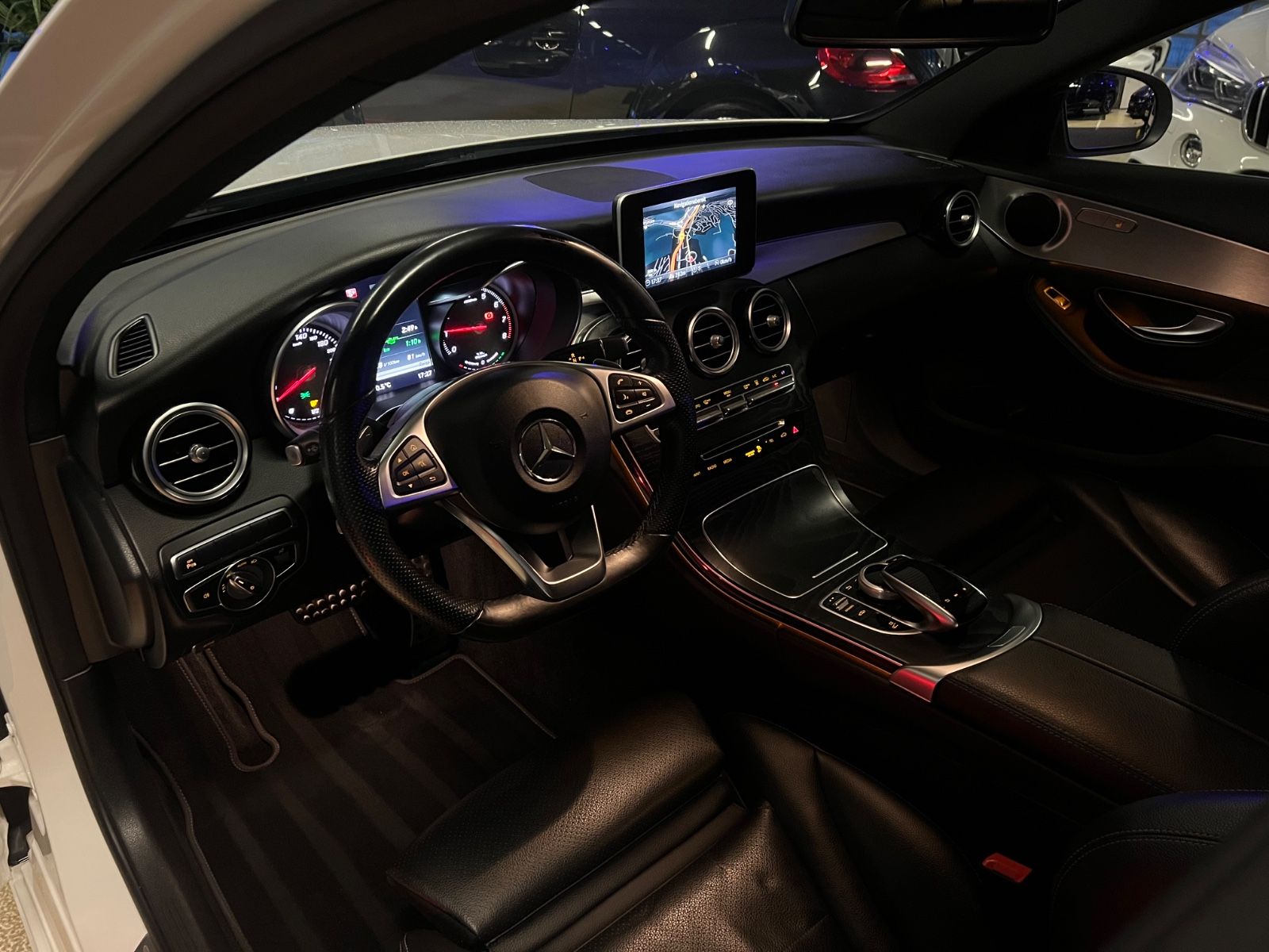 Fahrzeugabbildung Mercedes-Benz C 350 T e Edition C AMG LINE *LED*NAVI*LEDER*