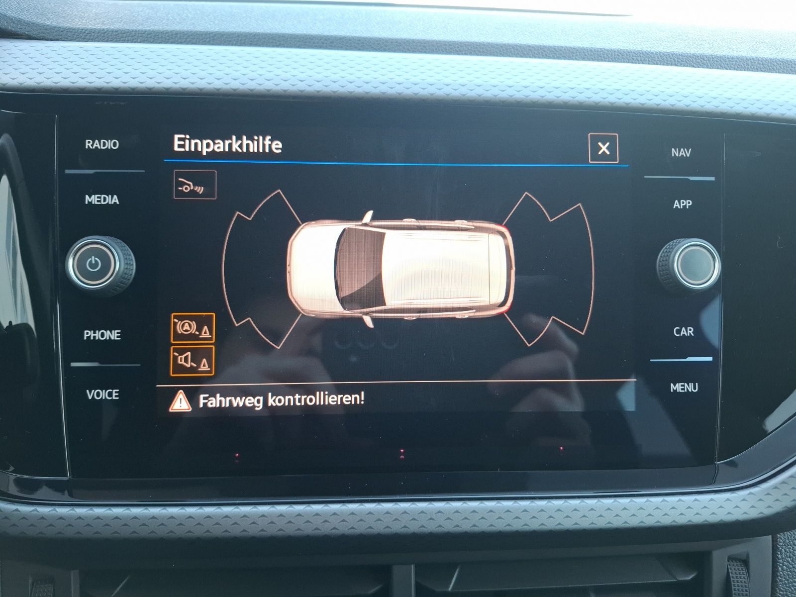 Fahrzeugabbildung Volkswagen T-Cross TSI Active DSG LED Navi AID ACC RFK SH 1