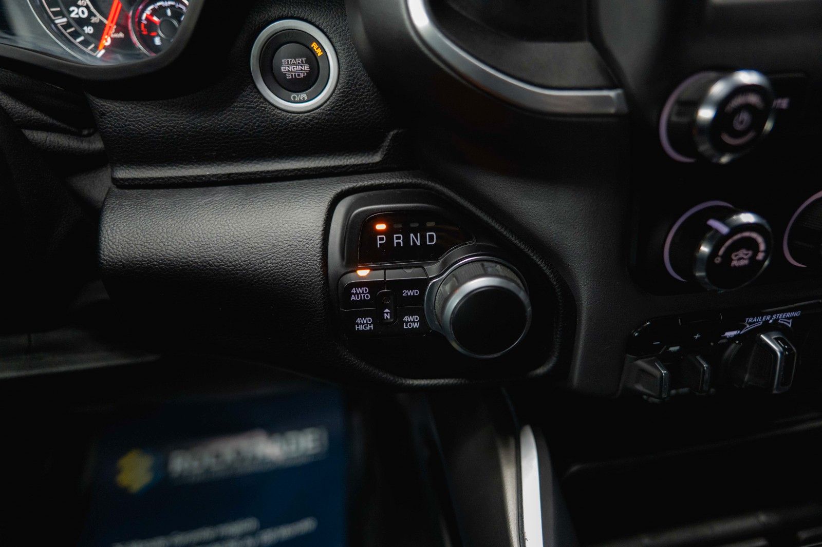 Fahrzeugabbildung Dodge RAM 5.7 V8 HEMI 4x4 OFFROAD Night Limited 19%