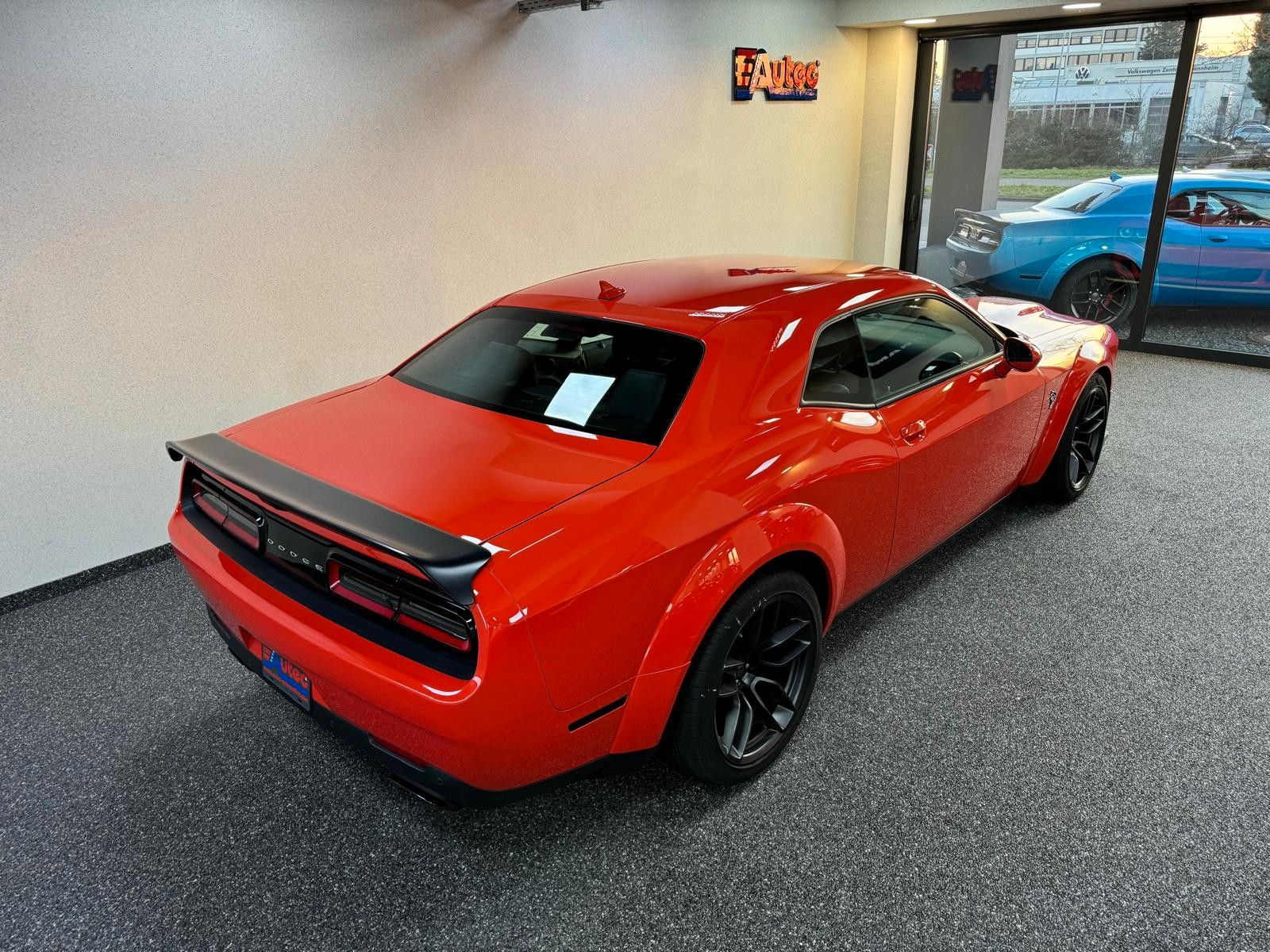 Fahrzeugabbildung Dodge SRT HELLCAT JAILBREAK -LAST CALL-YELLOW CALIPERS