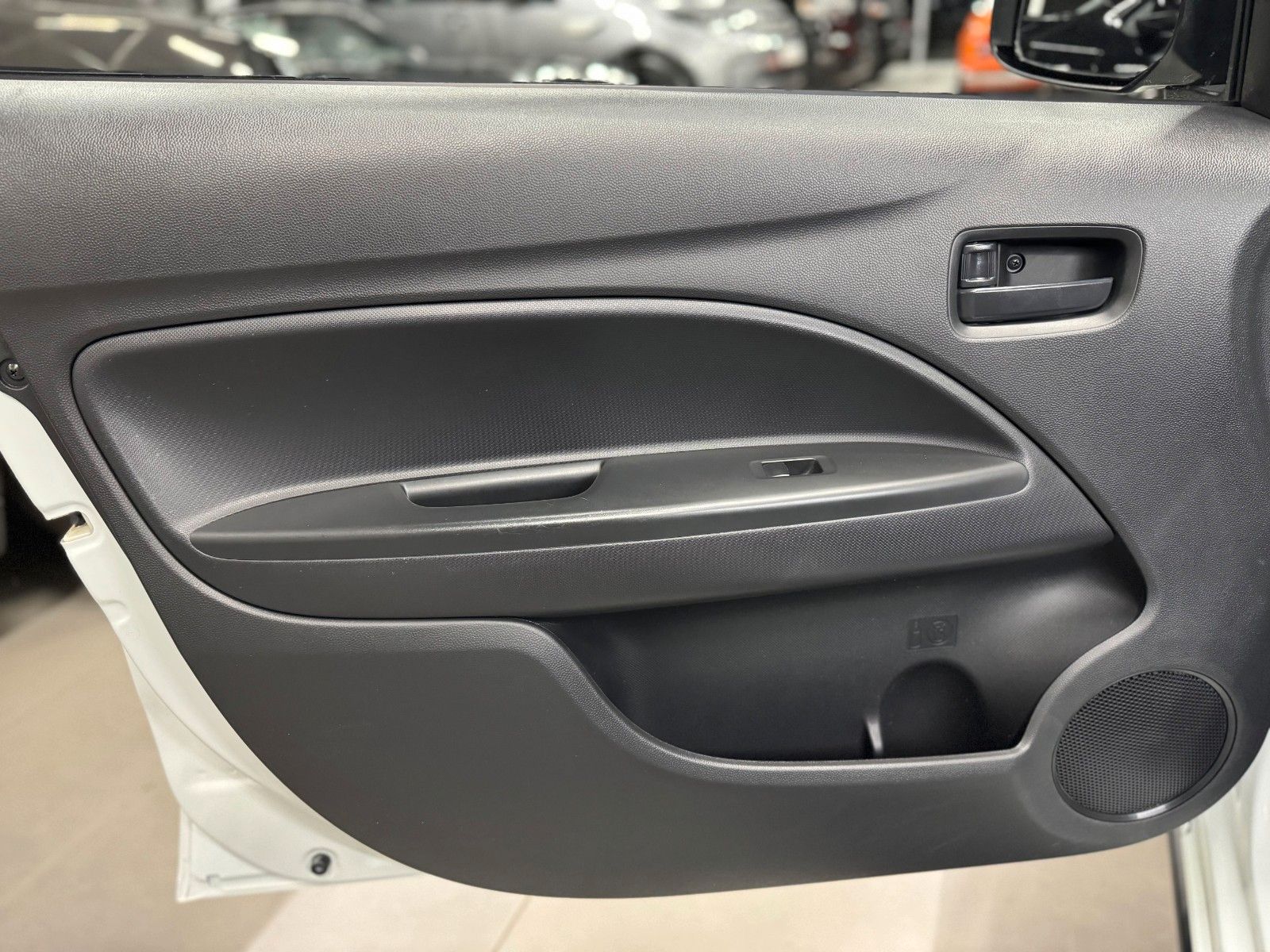 Fahrzeugabbildung Mitsubishi Space Star 1,2 Select Klima DAB+