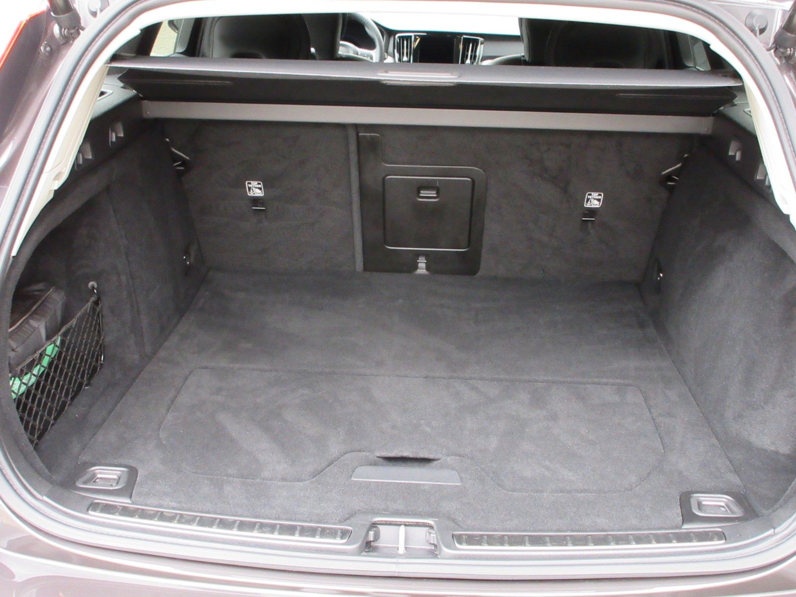Fahrzeugabbildung Volvo V60 B4 Kombi | AHK | Memory | Kamera