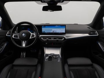 Fahrzeugabbildung BMW 330e Tour M Sport Komfortzugang Kamera 18"M LMR