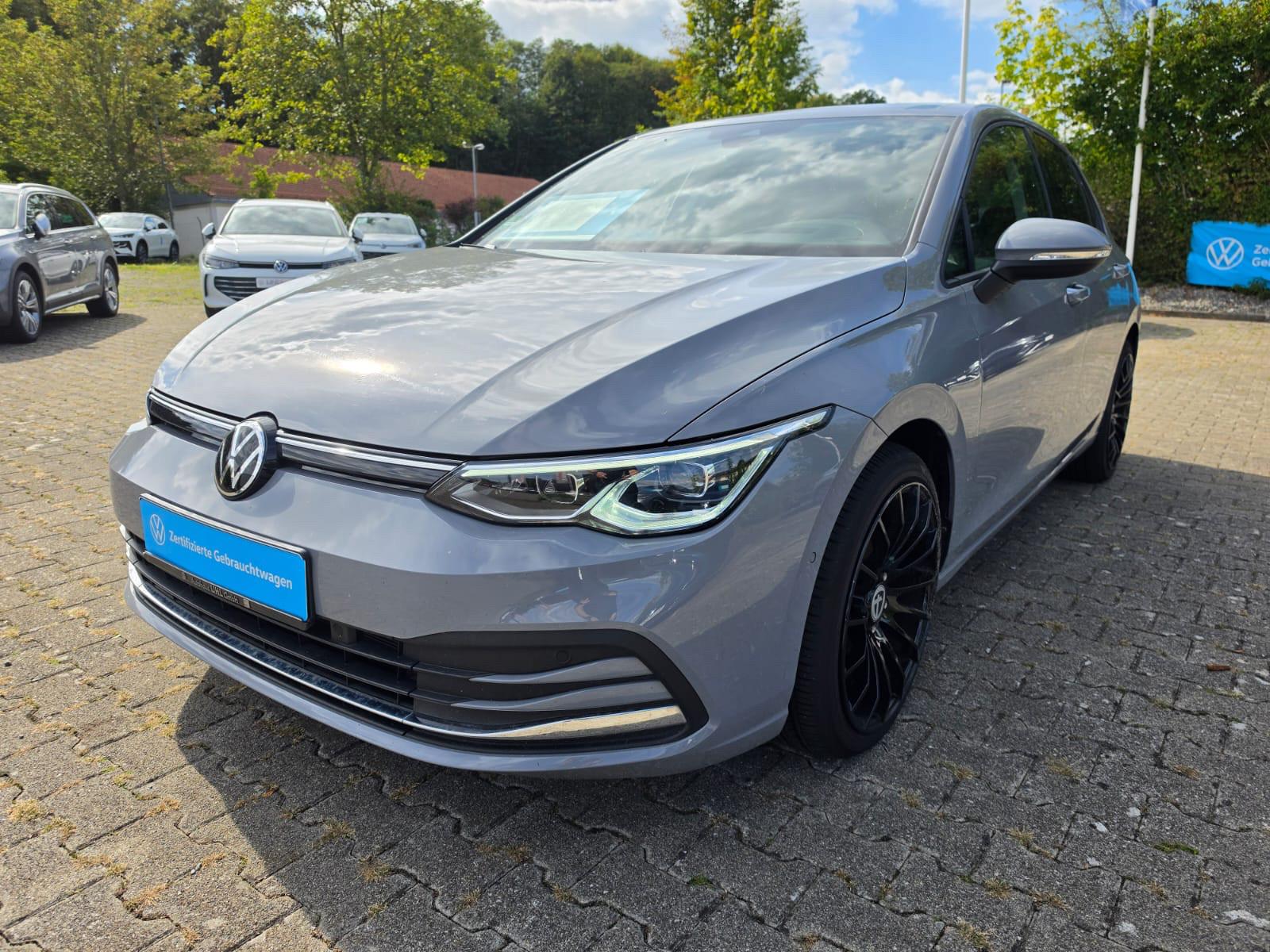 Volkswagen Golf VIII Life 1.5 TSI Navi LED Head Up Display