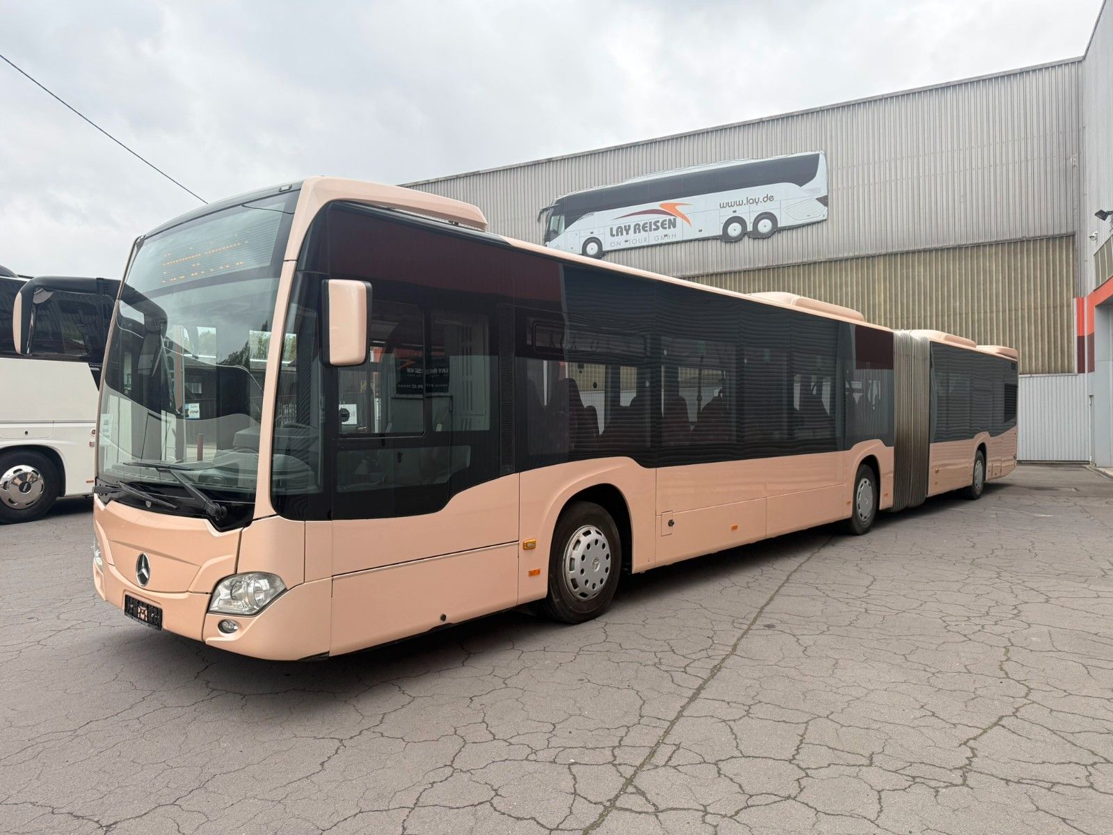 MERCEDES-BENZ  2014 - Image 3 of 28