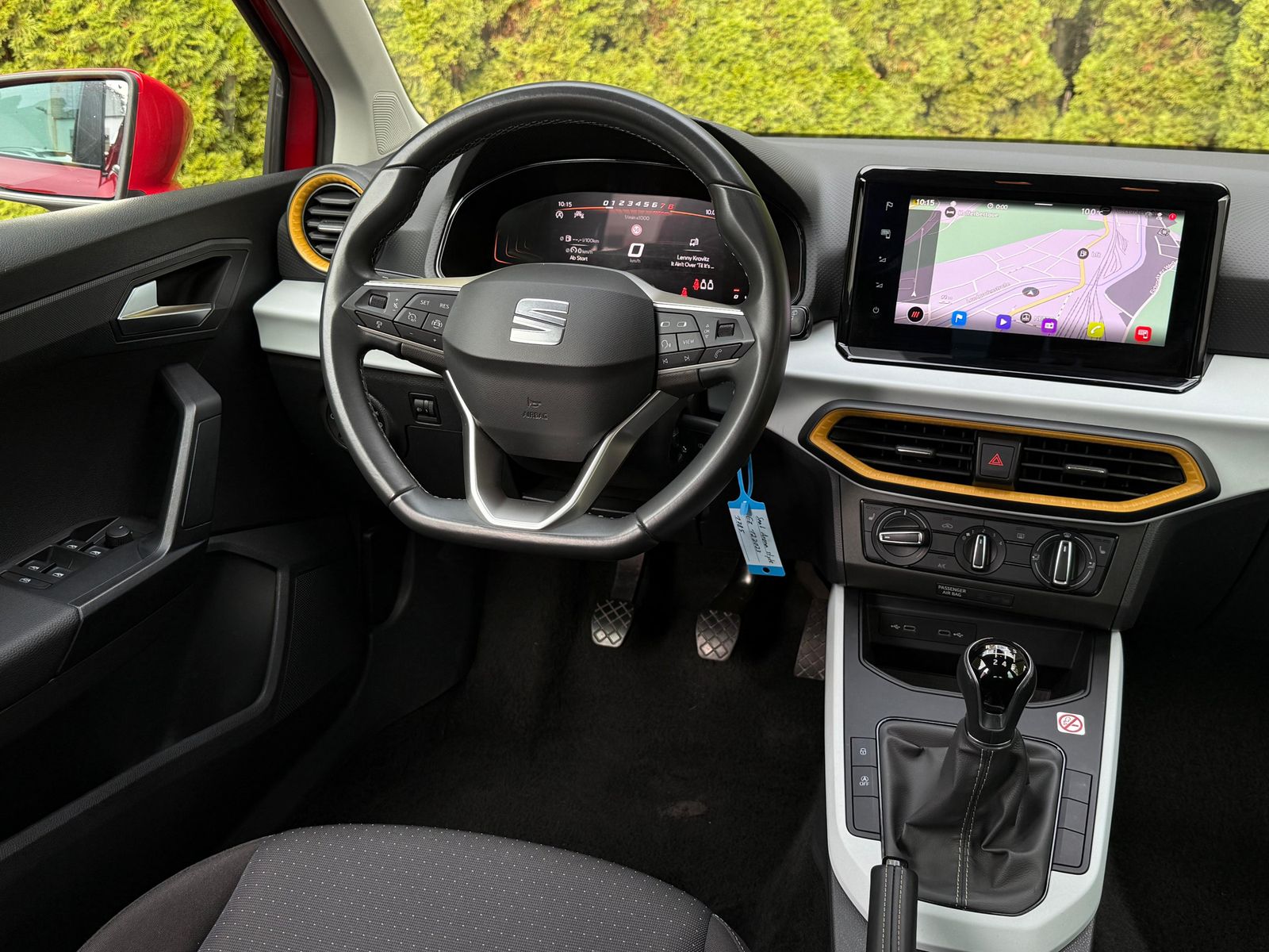 Fahrzeugabbildung SEAT Arona 1.0 TSI Style LED+NAV+SHZ+ACC+DAB+VIRT+PDC