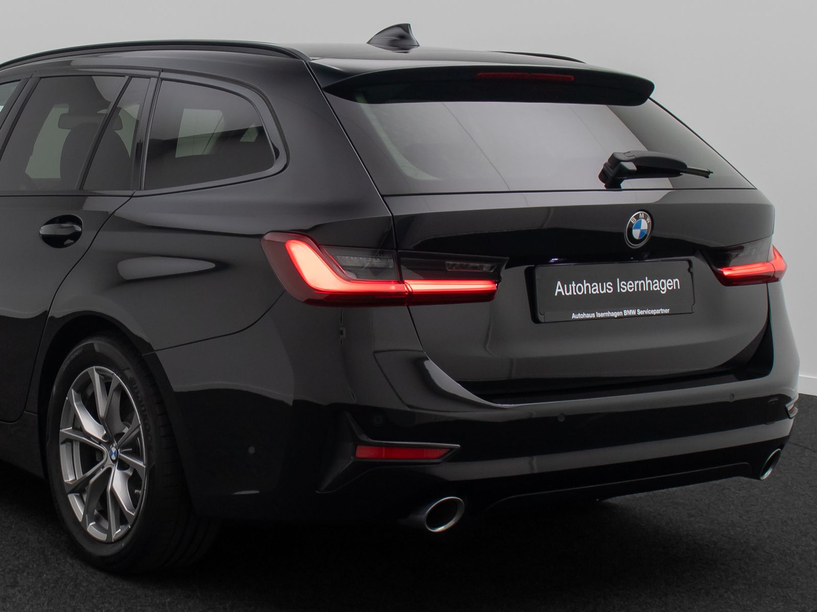 Fahrzeugabbildung BMW 320i Sport Line Laser DAB Kamera HiFi ACC Alarm