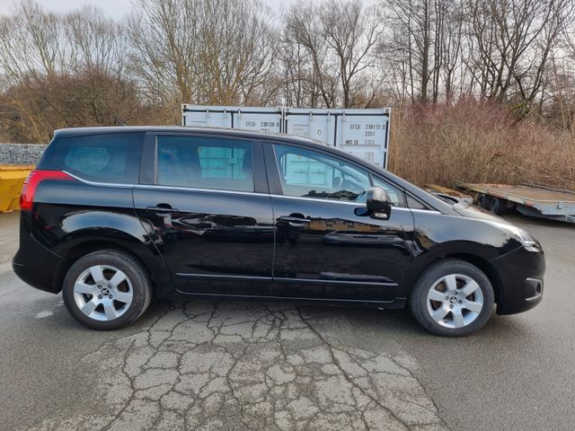 Peugeot 5008 Active/Klima/Panorama/Service/TÜV