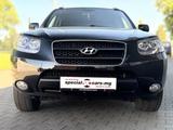 Hyundai Santa Fe 2.0 CRDi Team 08 / Automatik / Allrad - Hyundai SANTA FE mit Diesel-Antrieb: Geländewagen, 2.0