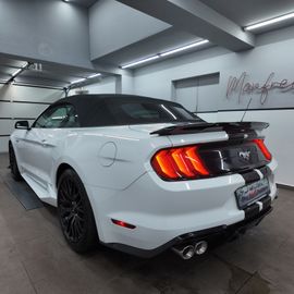 Ford Mustang - 8