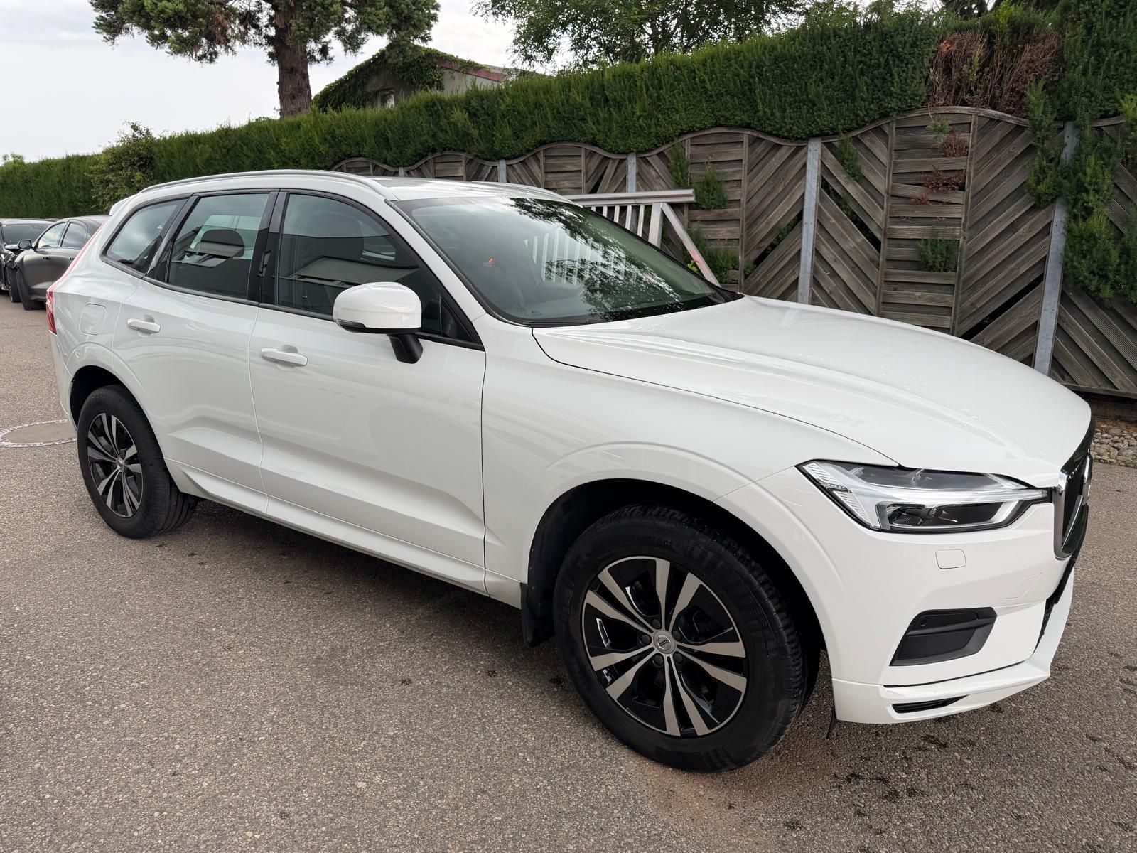 Volvo XC60 D4 Momentum Geartronic imagem 3