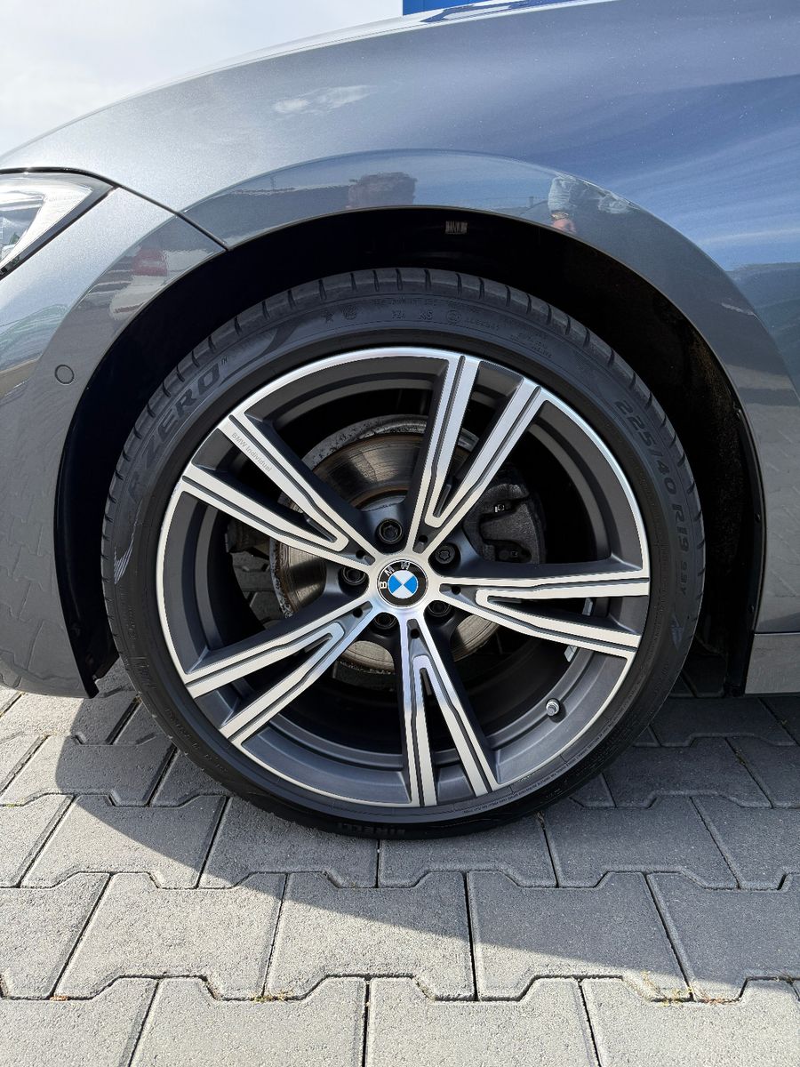BMW 320 3 Touring 320 d xDrive M Sport foto 19