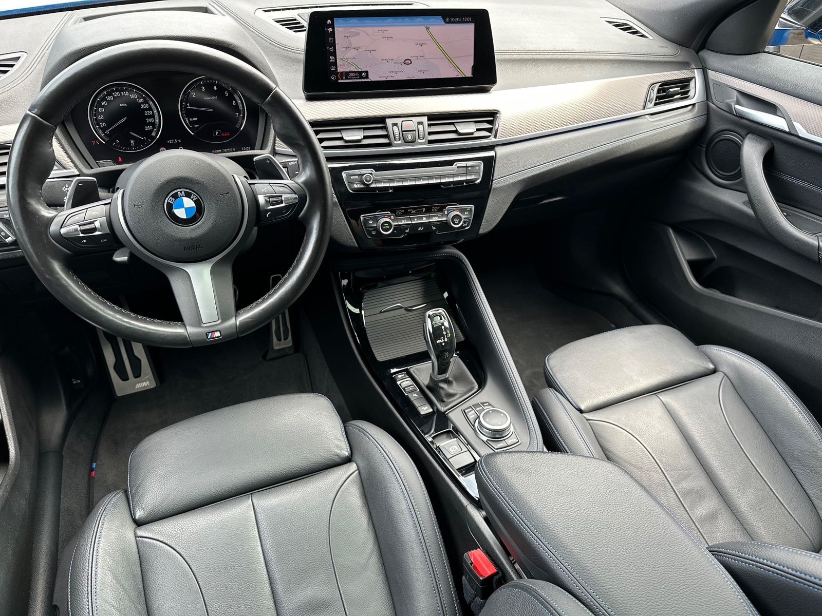 Fahrzeugabbildung BMW X2 M35i NAV+LED+PANO+HUD+KAM+SHZ+PDC+DAB+KLIMA
