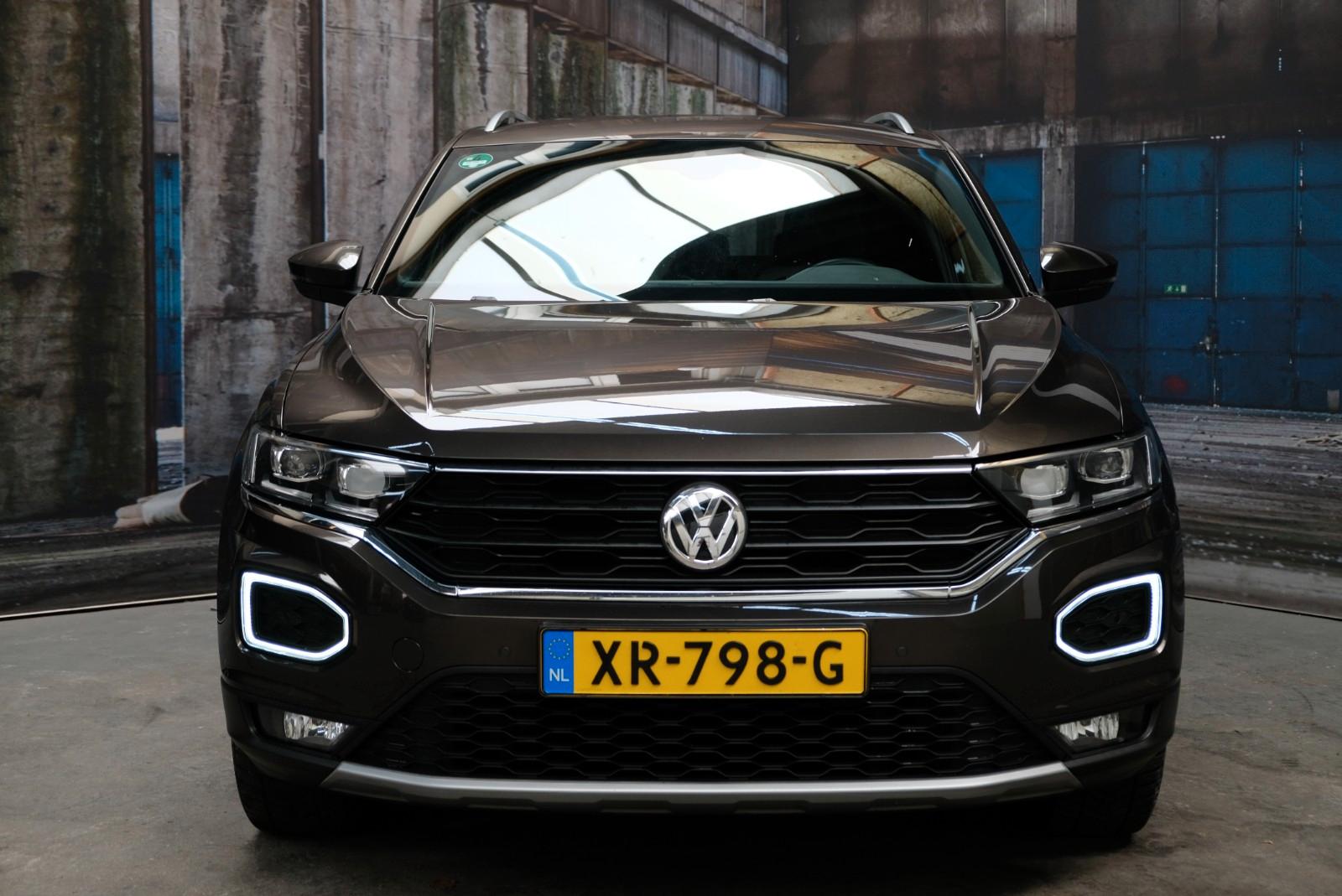 Volkswagen T-Roc Sport 1.5 TSI DSG*LED*Kamera*ACC*Leder*Nav