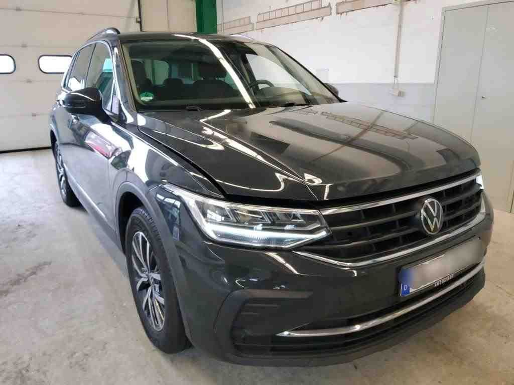 Fahrzeugabbildung Volkswagen Tiguan Life TSI DSG *AHK*Navi*LED*PDC*ACC*Shzg*