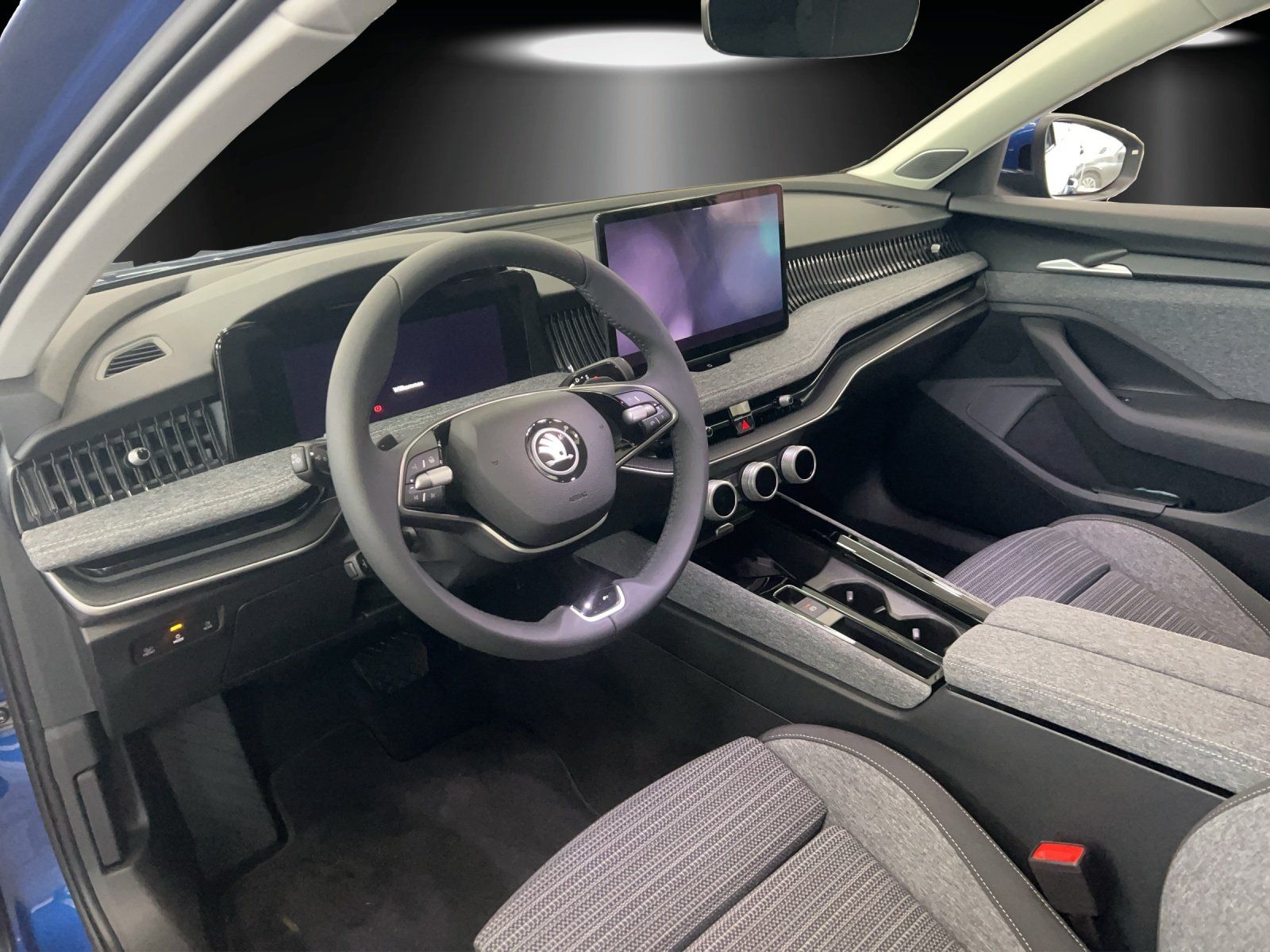Fahrzeugabbildung SKODA Superb Combi Selection 1,5 TSI iV 150 kW DSG