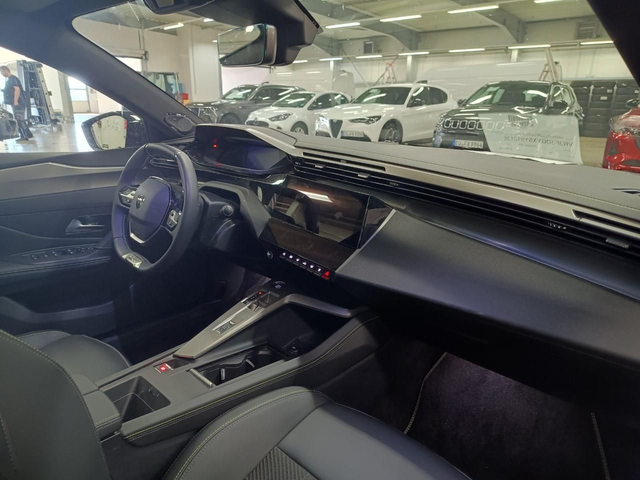 Fahrzeugabbildung Peugeot 408 GT 1.6 PlugIn Hybrid 225 e-EAT8