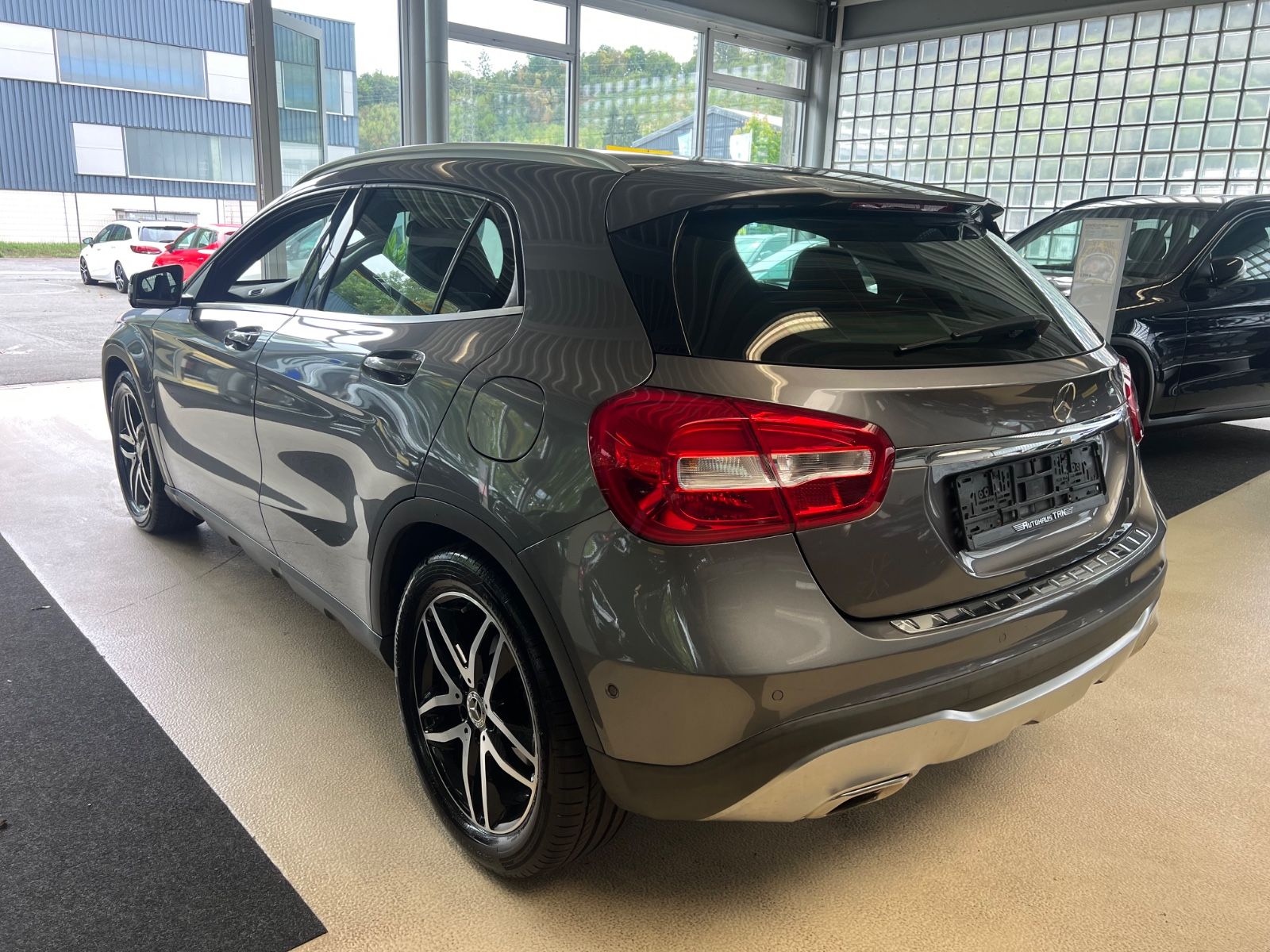 Fahrzeugabbildung Mercedes-Benz GLA 200 * SPORT-LINE URBAN * 1.HAND *