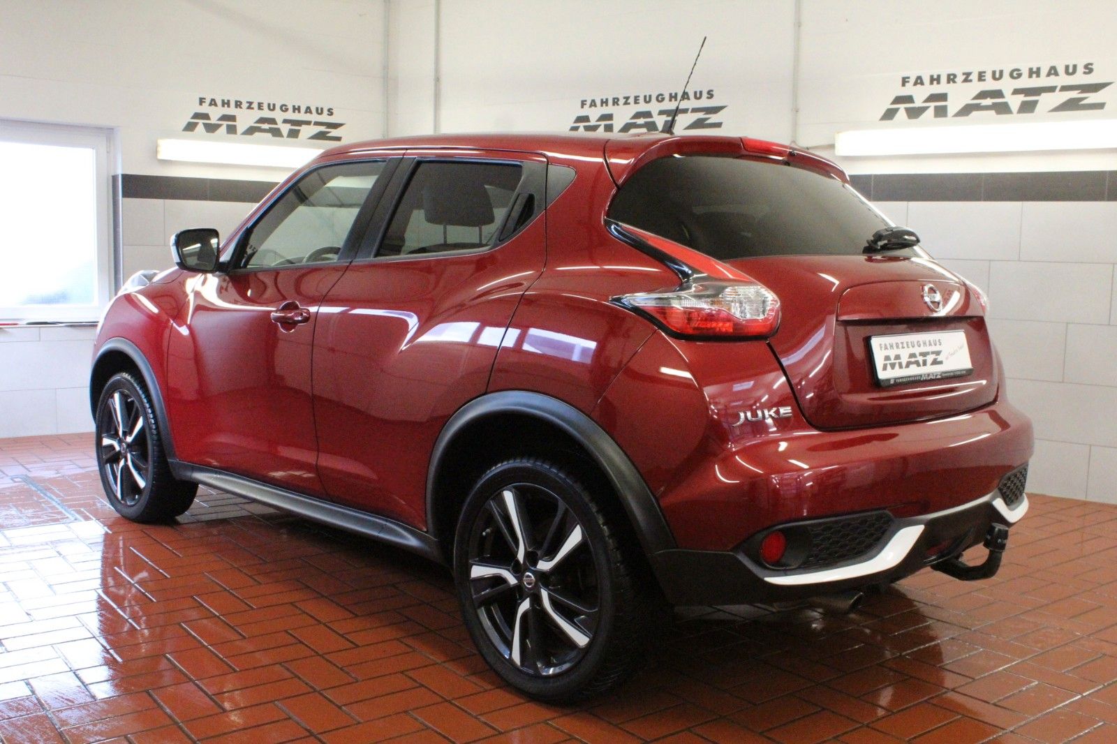 Fahrzeugabbildung Nissan Juke    1.2 DIG-T  N-Connecta 4x2  AHK
