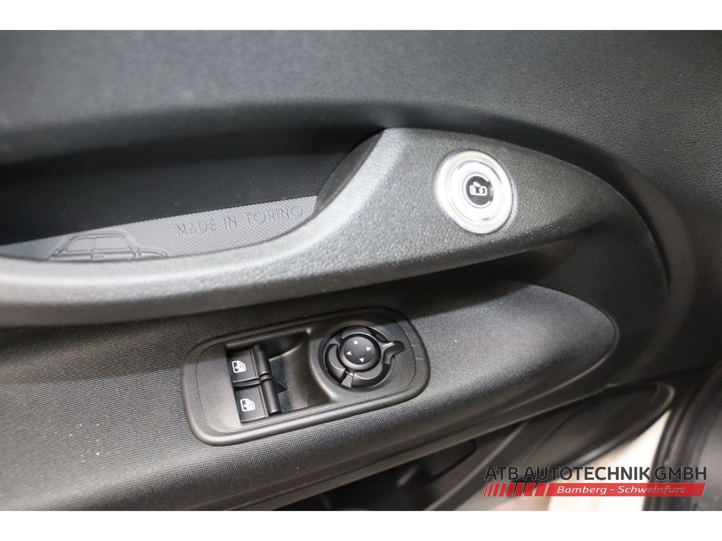 Fahrzeugabbildung Fiat 500 1.0 Hybrid Pop 65PS Apple CarPlay Klimaautom