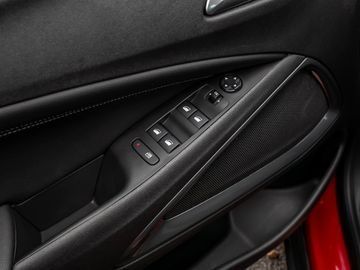 Opel Crossland 1.2 Elegance Kamera Ergonomiesitz LED