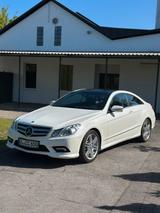 Mercedes-Benz Mercedes Benz E500 Coupé w212 - Mercedes-Benz E 500: Coupe