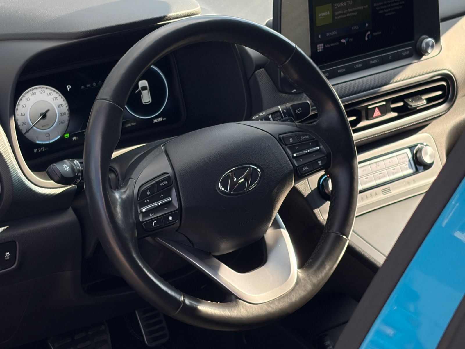 Fahrzeugabbildung Hyundai KONA E Select 2WD ACC LKAS SHZ LHZ CAM CarPlay